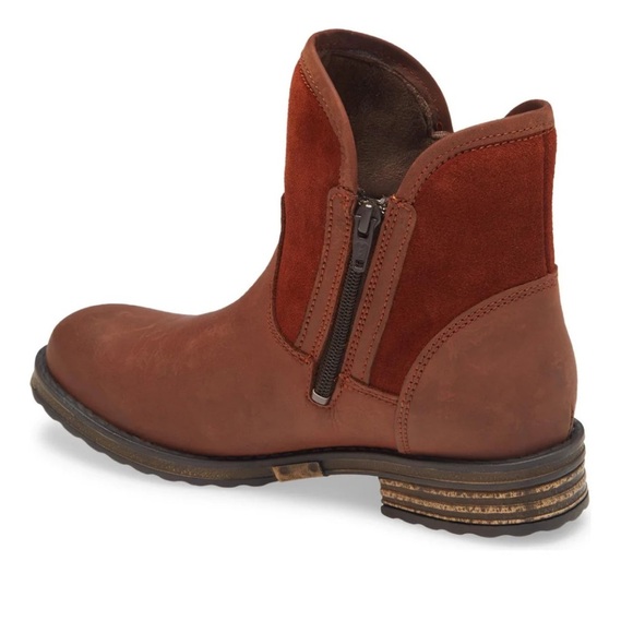 Bos. & Co. Brown Ankle Boots with Side Zipper and Durable Sole - Picture 2 of 9